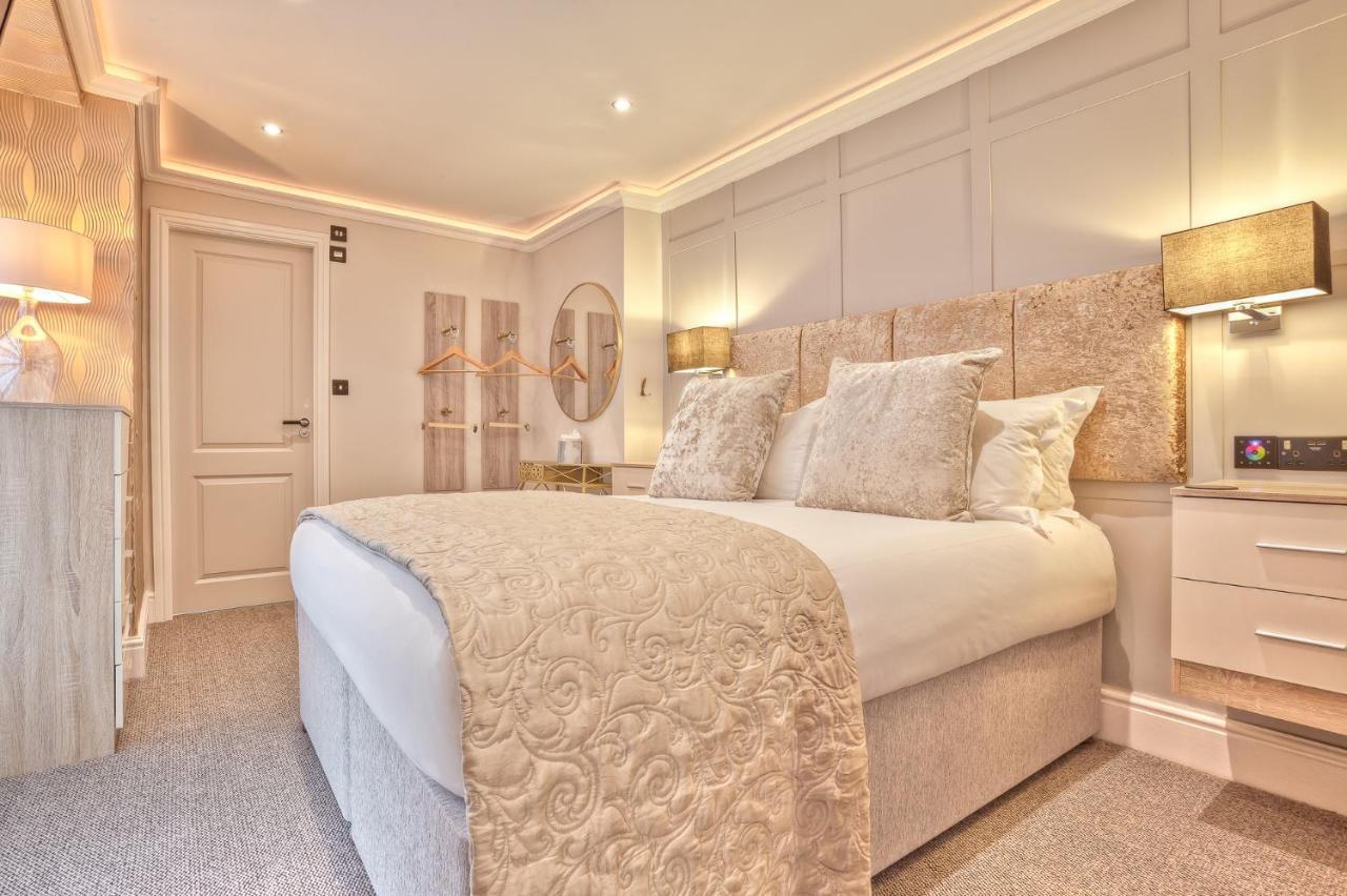 The Mews Boutique Deluxe Apartments, Sleep 2-6 People , Central Location, Free Parking Windermere Eksteriør bilde