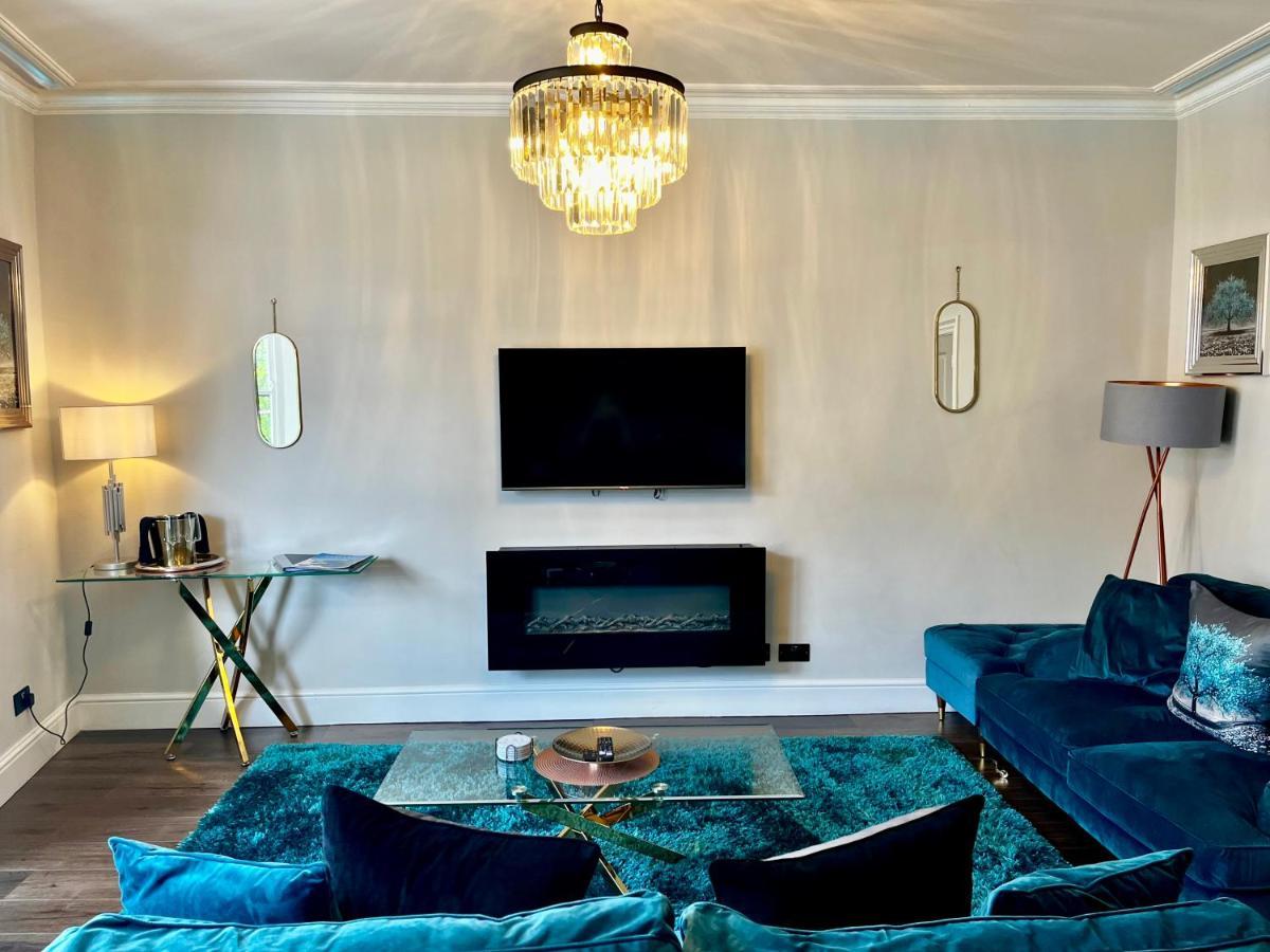 The Mews Boutique Deluxe Apartments, Sleep 2-6 People , Central Location, Free Parking Windermere Eksteriør bilde