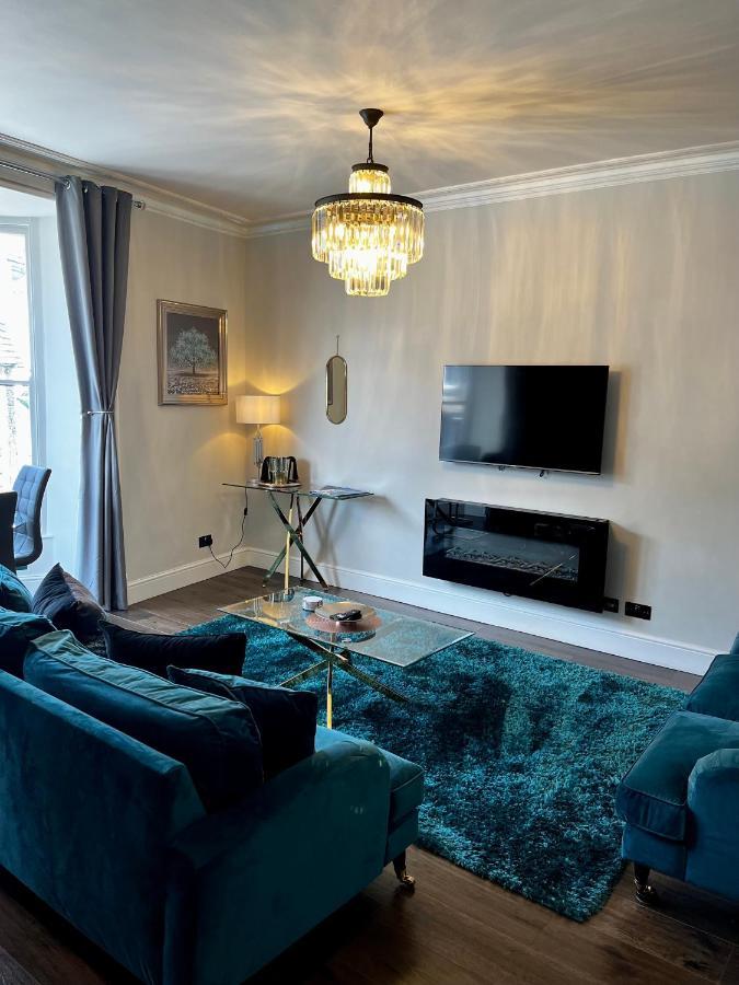 The Mews Boutique Deluxe Apartments, Sleep 2-6 People , Central Location, Free Parking Windermere Eksteriør bilde