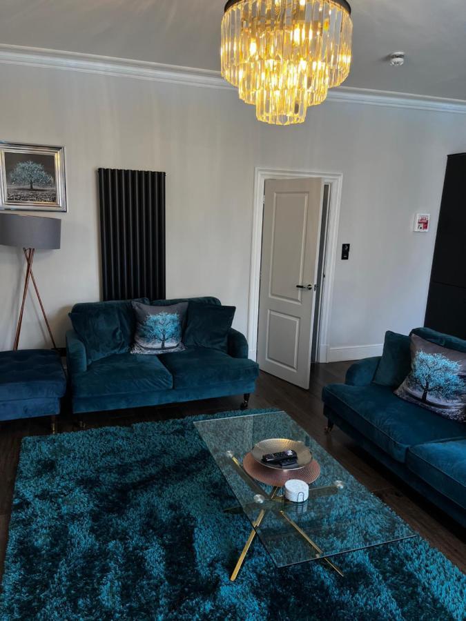The Mews Boutique Deluxe Apartments, Sleep 2-6 People , Central Location, Free Parking Windermere Eksteriør bilde